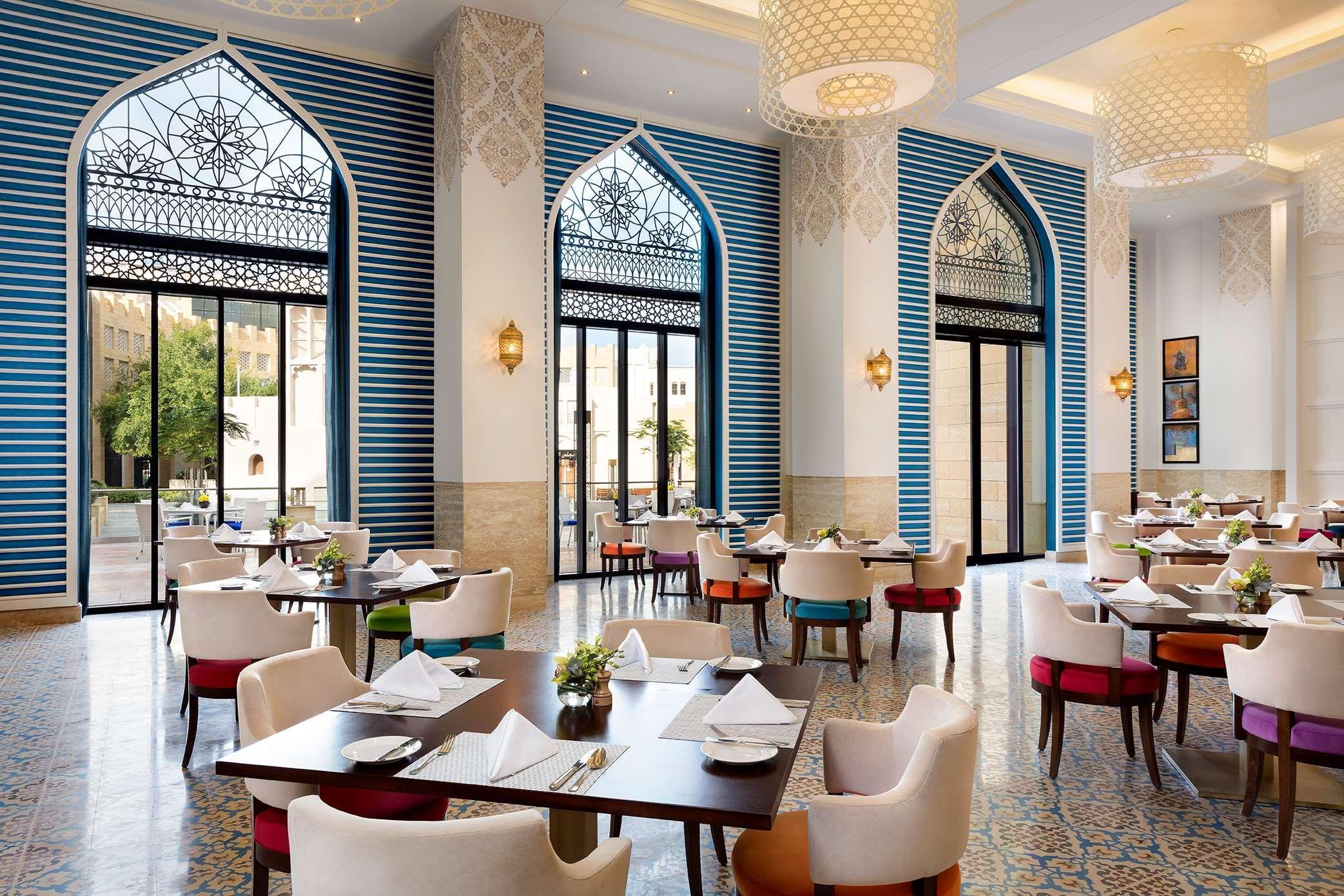 โรงแรมอัล นาจาดา โดฮา บาย ทิโวลี ภายนอก รูปภาพ The restaurant