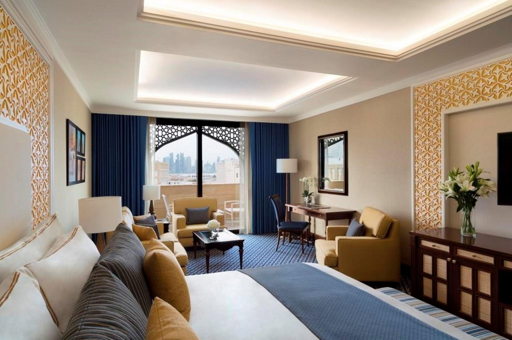 โรงแรมอัล นาจาดา โดฮา บาย ทิโวลี ภายนอก รูปภาพ A room at the Jumeirah Emirates Towers Hotel