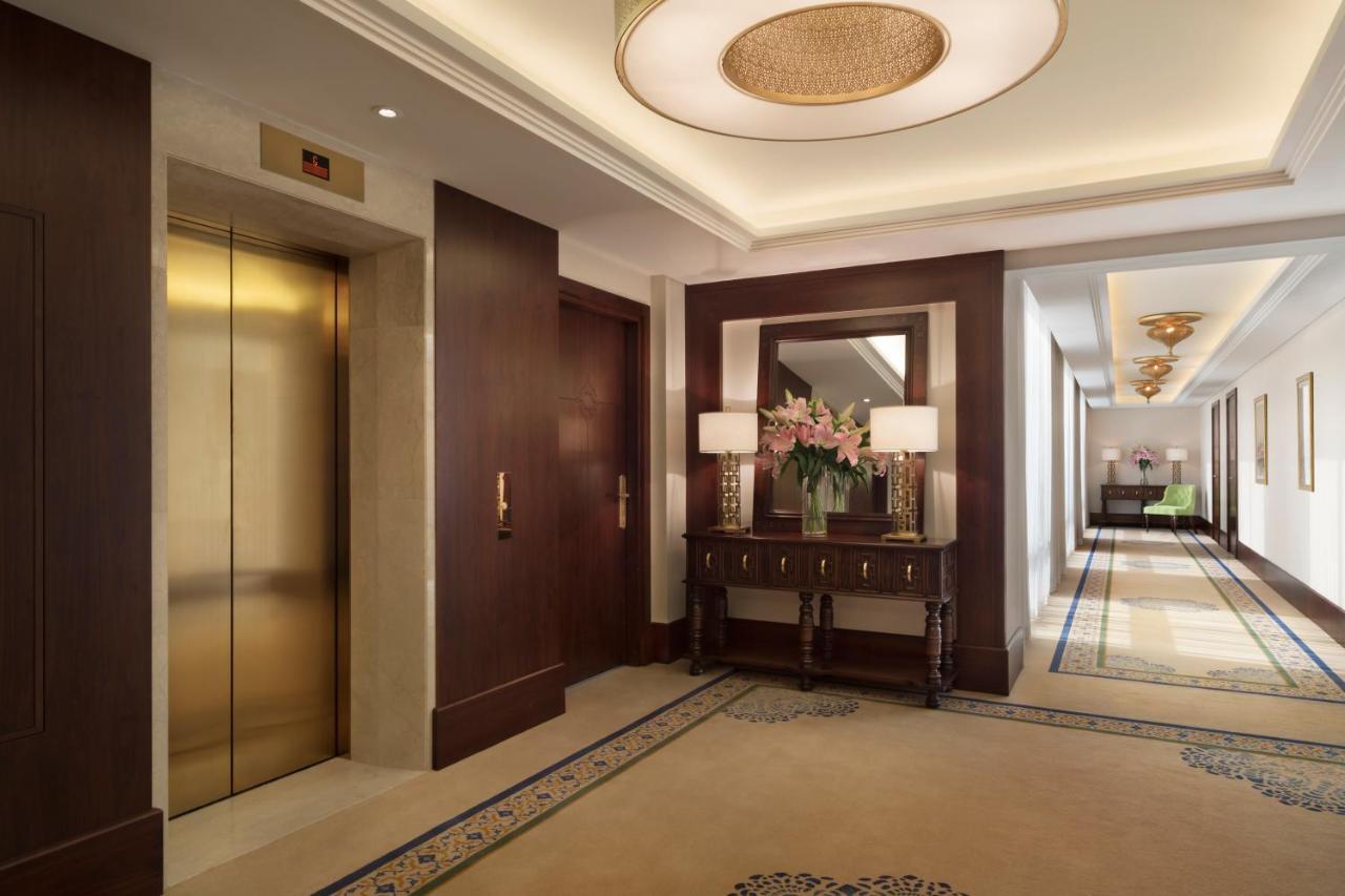 โรงแรมอัล นาจาดา โดฮา บาย ทิโวลี ภายนอก รูปภาพ The interior of the hotel